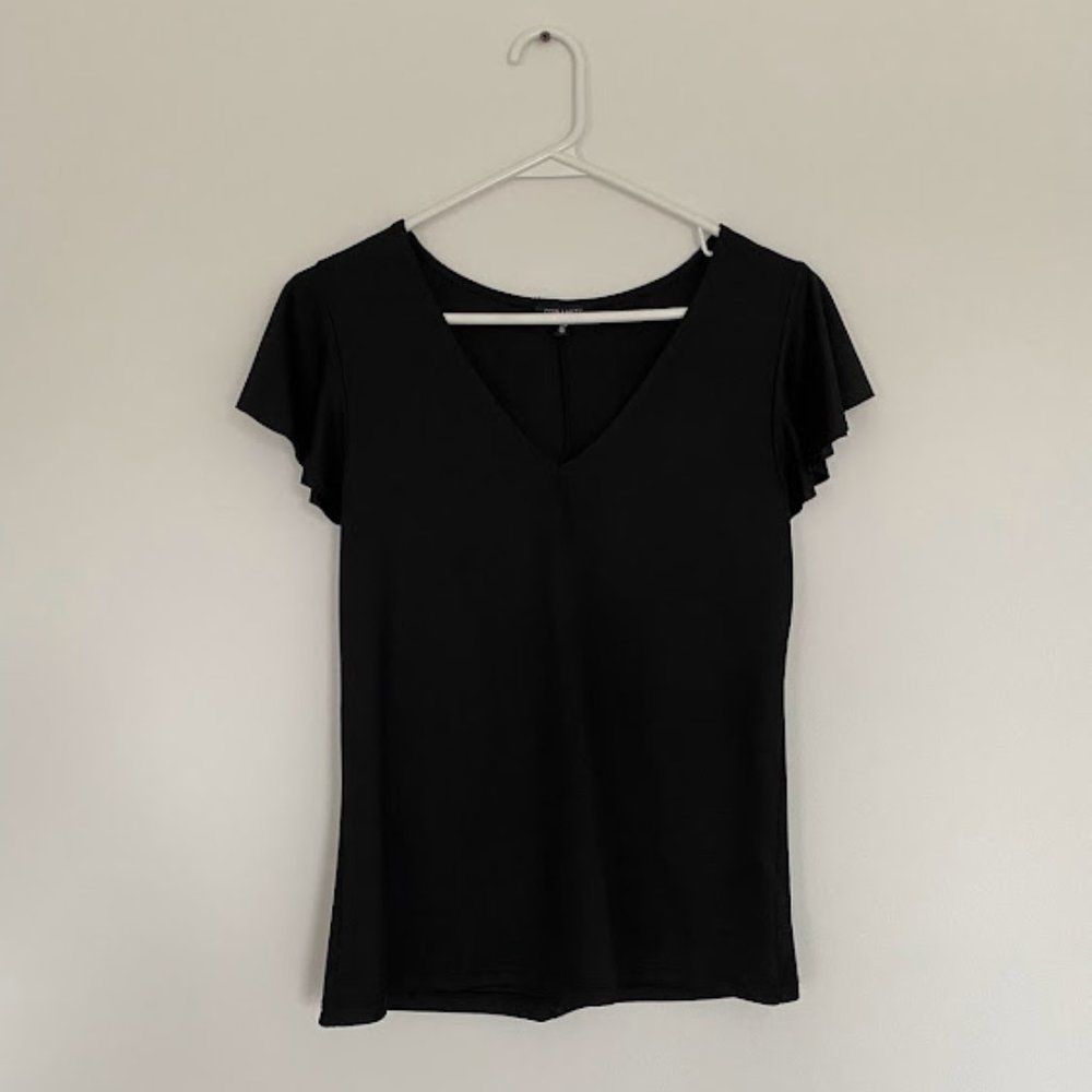 2/$20❤️ | Dynamite Black V-Neck Top